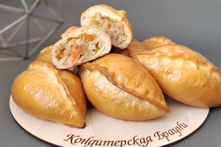 Пирожок с капустой