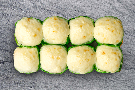 Ролл запеченный с сыром и беконом