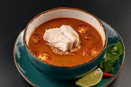 Том ям с курицей и рисом