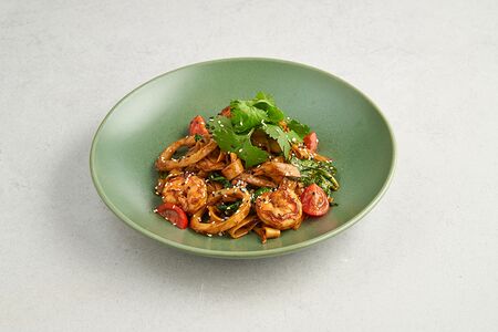 Пьяная лапша с морепродуктами