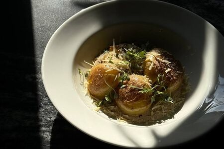 Картофель бейби с соусом черный перец