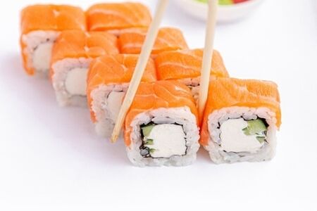 Ролл Филадельфия с огурцом