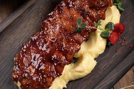 Ребра в остром соусе