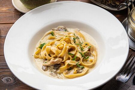 Феттуччине с говядиной и грибами