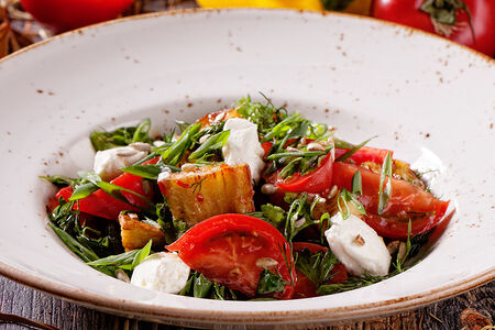 Салат с жареными баклажанами