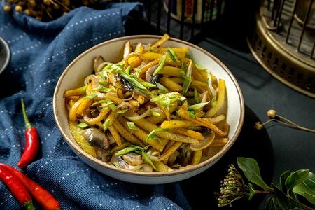 Картофель жареный с грибами