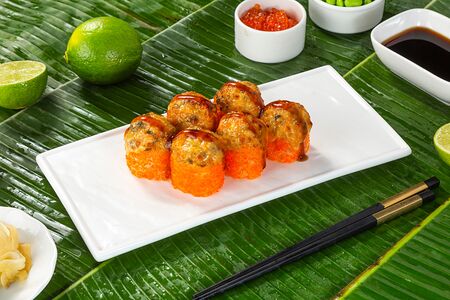 Ролл Калифорния запеченный с угрем