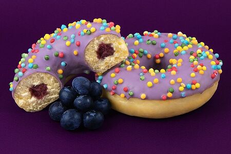 Пончик БлюберриДон с черничной начинкой