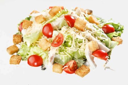 Салат Цезарь с курицей