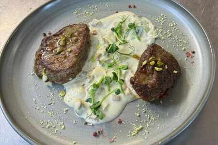 Филе говяжье с белыми грибами