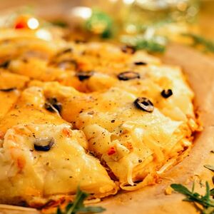 Четырехслойная пицца с морепродуктами