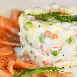 Оливье с семгой и красной икрой