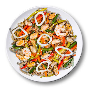 Удон с морепродуктами