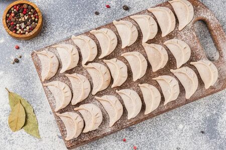 Пельмени Стряпуха (полуфабрикат замороженный)