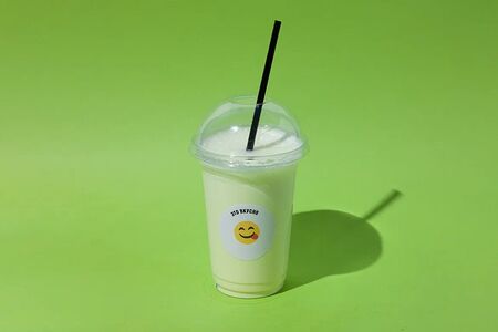 Бананово-шоколадный натуральный молочный коктейль