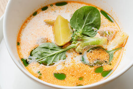 Сливочный суп с форелью