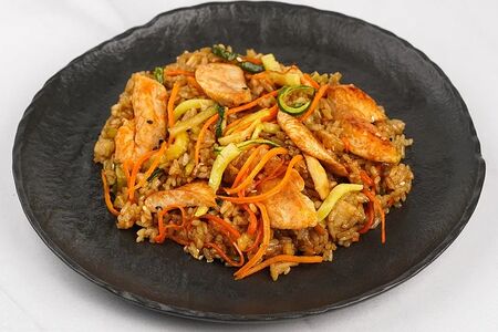 Рис с курицей в соусе Том ям