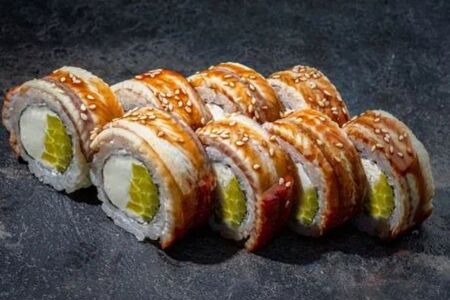 Ролл Филадельфия угорь с такуаном