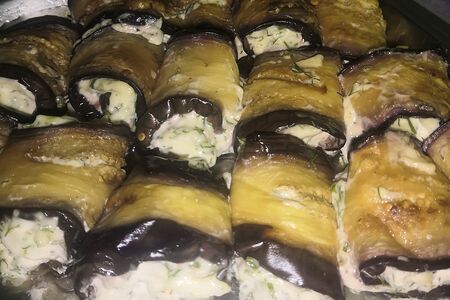 Рулетики из баклажанов