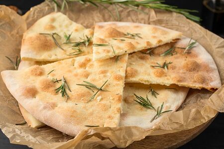Фокачча с розмарином