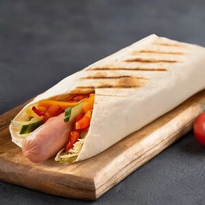 Сосиска в лаваше большая