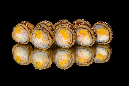 Ролл Темпура с манго и креветкой