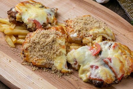 Мясо по-французски