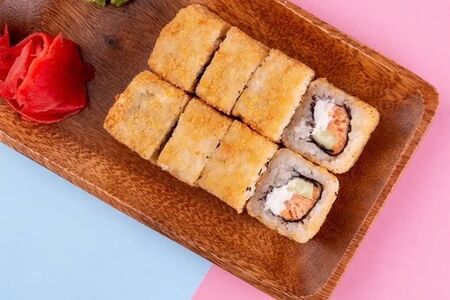 Ролл Хот с лососем