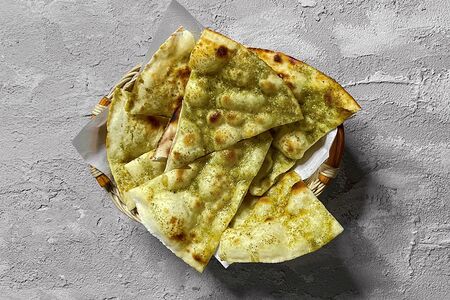 Фокачча с соусом Песто