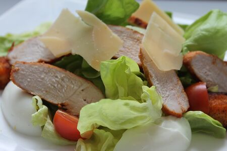 Цезарь с курицей