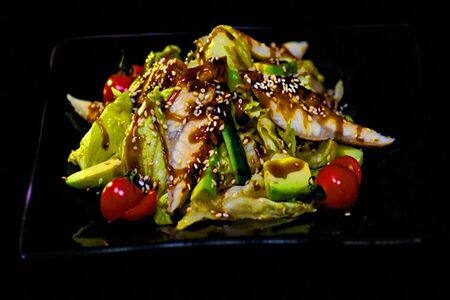 Салат с угрем