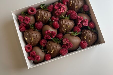 Набор из клубники в шоколаде 20