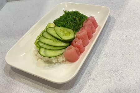 Боул с тунцом 