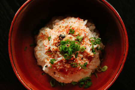 Поке с камчатским крабом