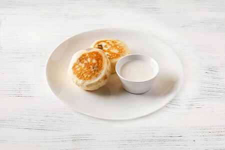 Сырники со сметаной