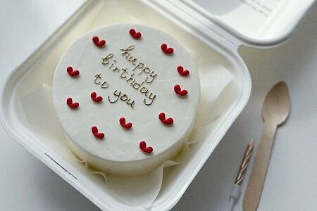 Бенто-торт Happy Birthday To You сердечки 