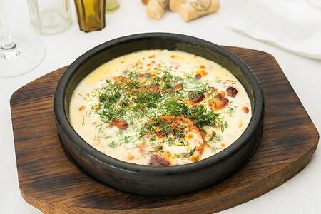 Жареный сыр сулугуни с помидорами