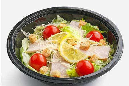 Салат Цезарь с курицей