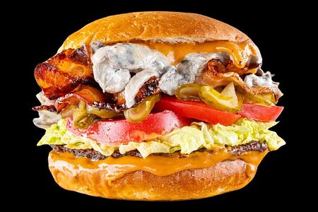 Бургер со сливочно-грибным и трюфельным соусом