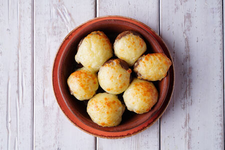 Грибные шапочки с сыром