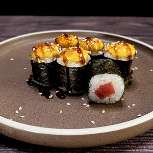 Запечённый мини-ролл с тунцом