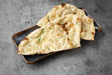 Чесночный наан