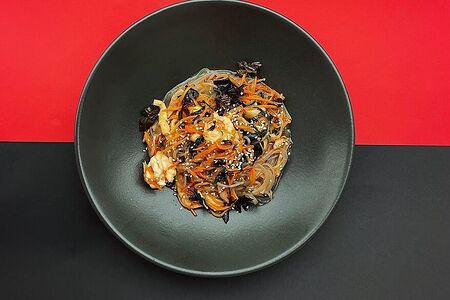 Бататовая лапша с креветками