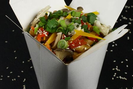 Вок с овощами