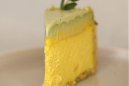 Чизкейк манго-фисташка