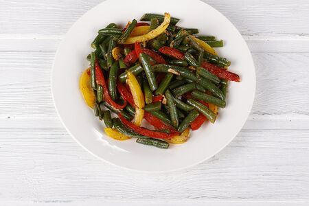 Стручковая фасоль с паприкой