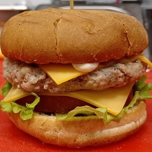 Бургер с рубленой свининой