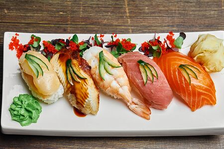 Суши с угрем