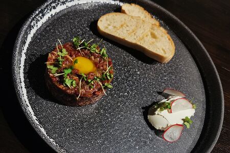 Тартар из мраморной говядины