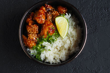 Лосось в кисло-сладком соусе с понзу